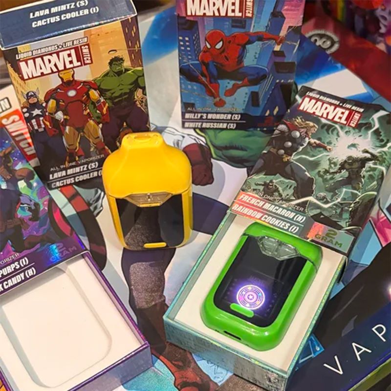 Green Marvel Switch 2g empty dual flavor vape device with active LED screen display